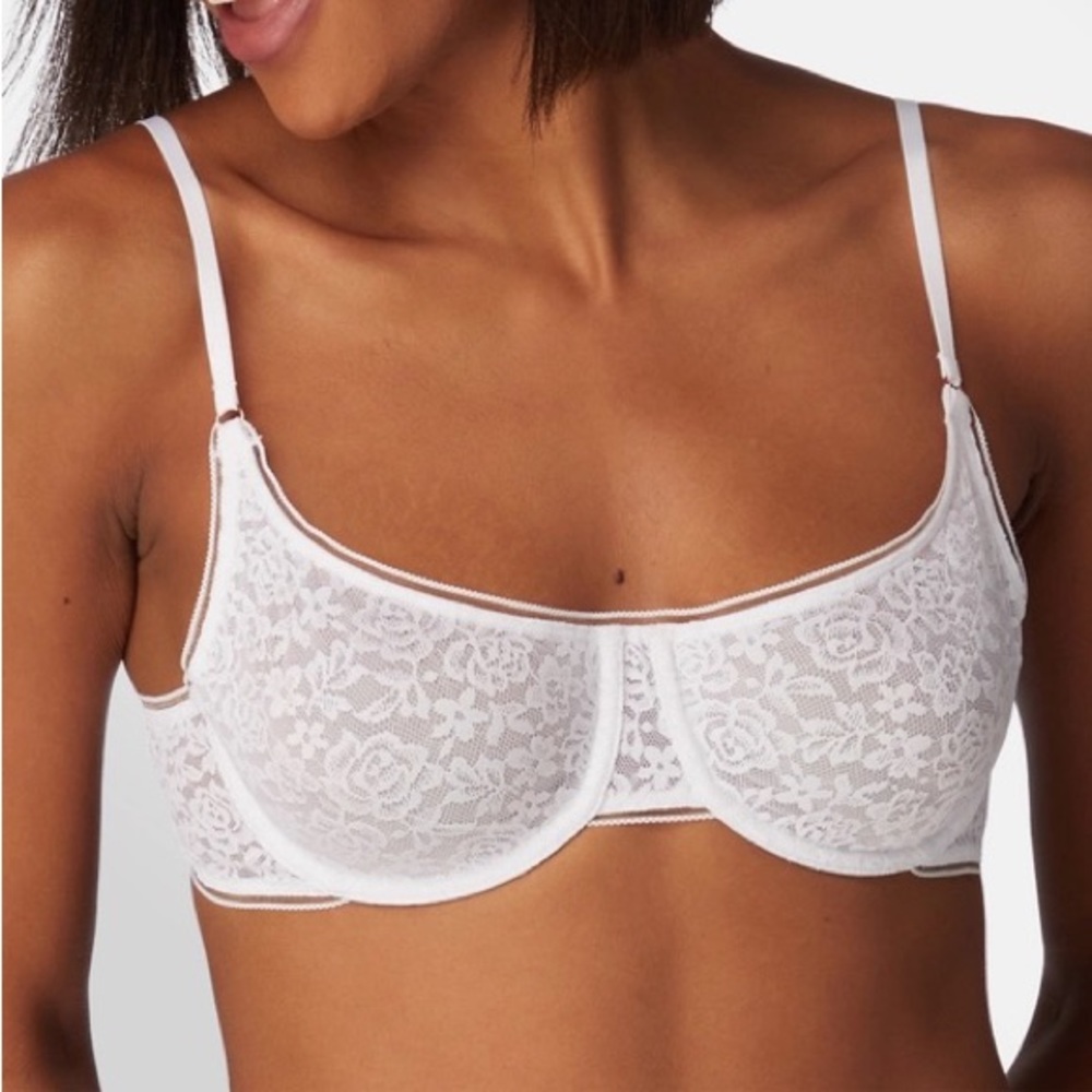 SALE NWT Stretch Lace Demi Bra in White